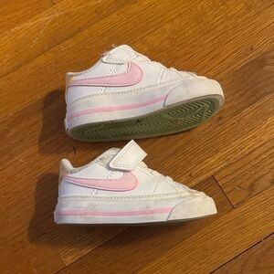 Nike Baby Sneakers in White and Pink